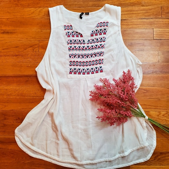 new directions Tops - New Directions Plus Curvy Aztec Tank Top Sz 2X